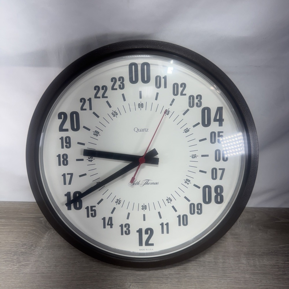 SETH THOMAS 24HR Military Time Wall Clock Model 0708  1-AA Battery 1984